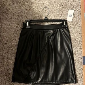 Black leather zip-up skirt